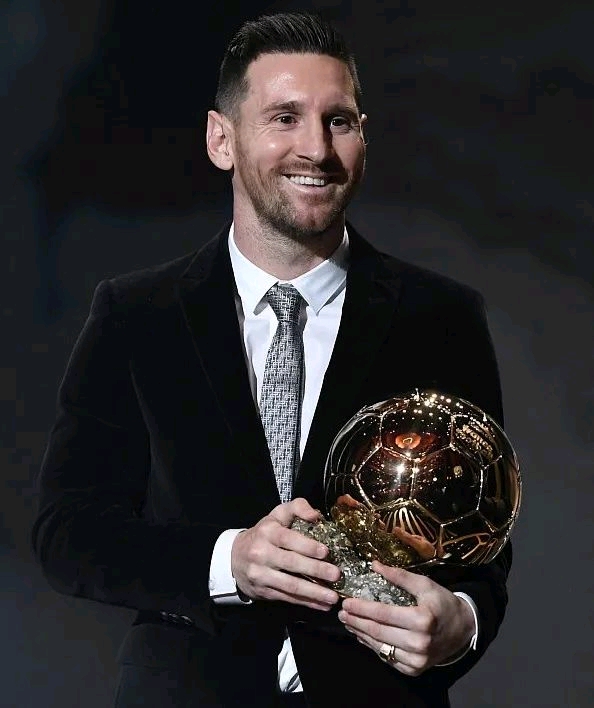 靠着出色的 靠着出色的